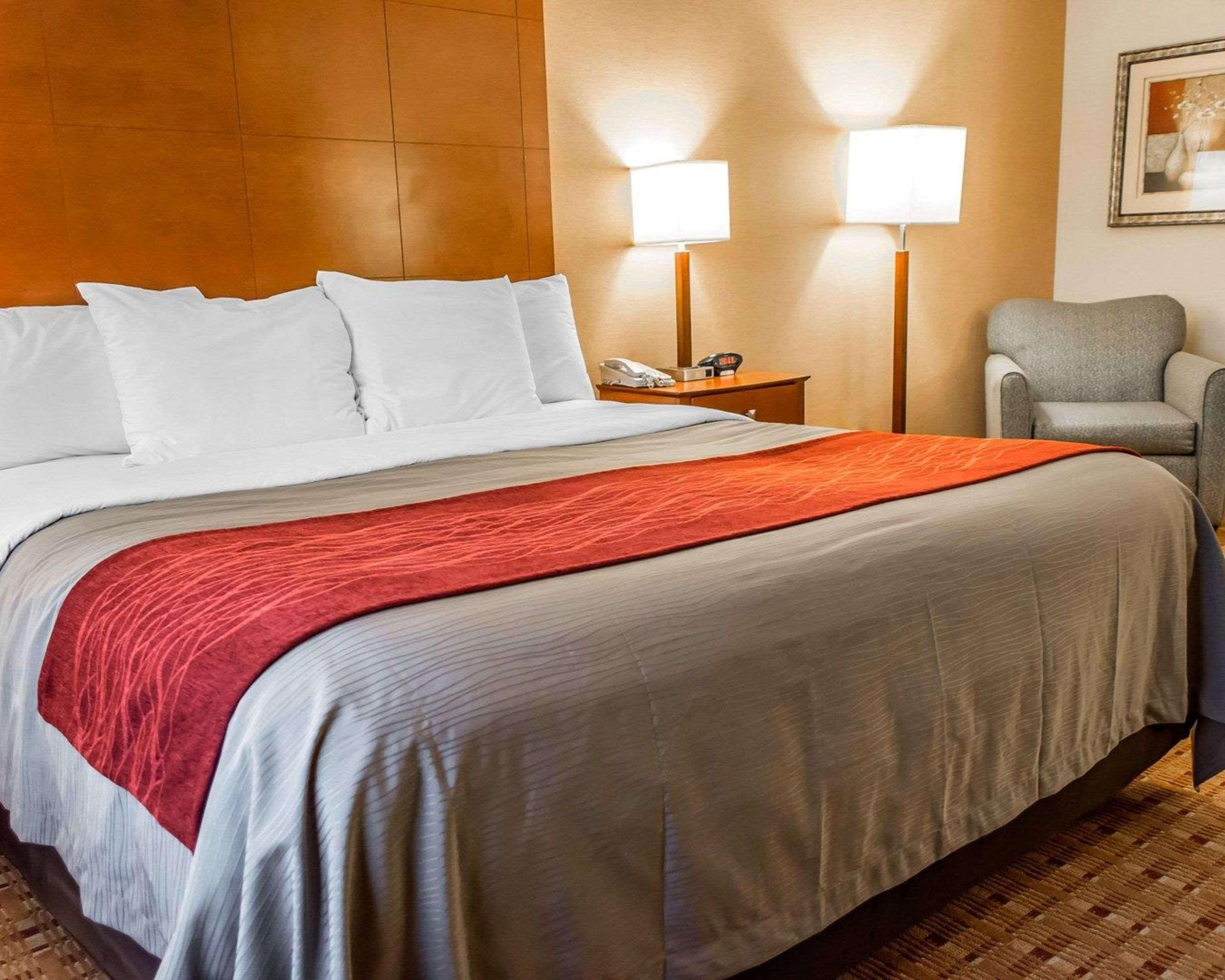 Comfort Inn & Suites Franklin East Екстериор снимка