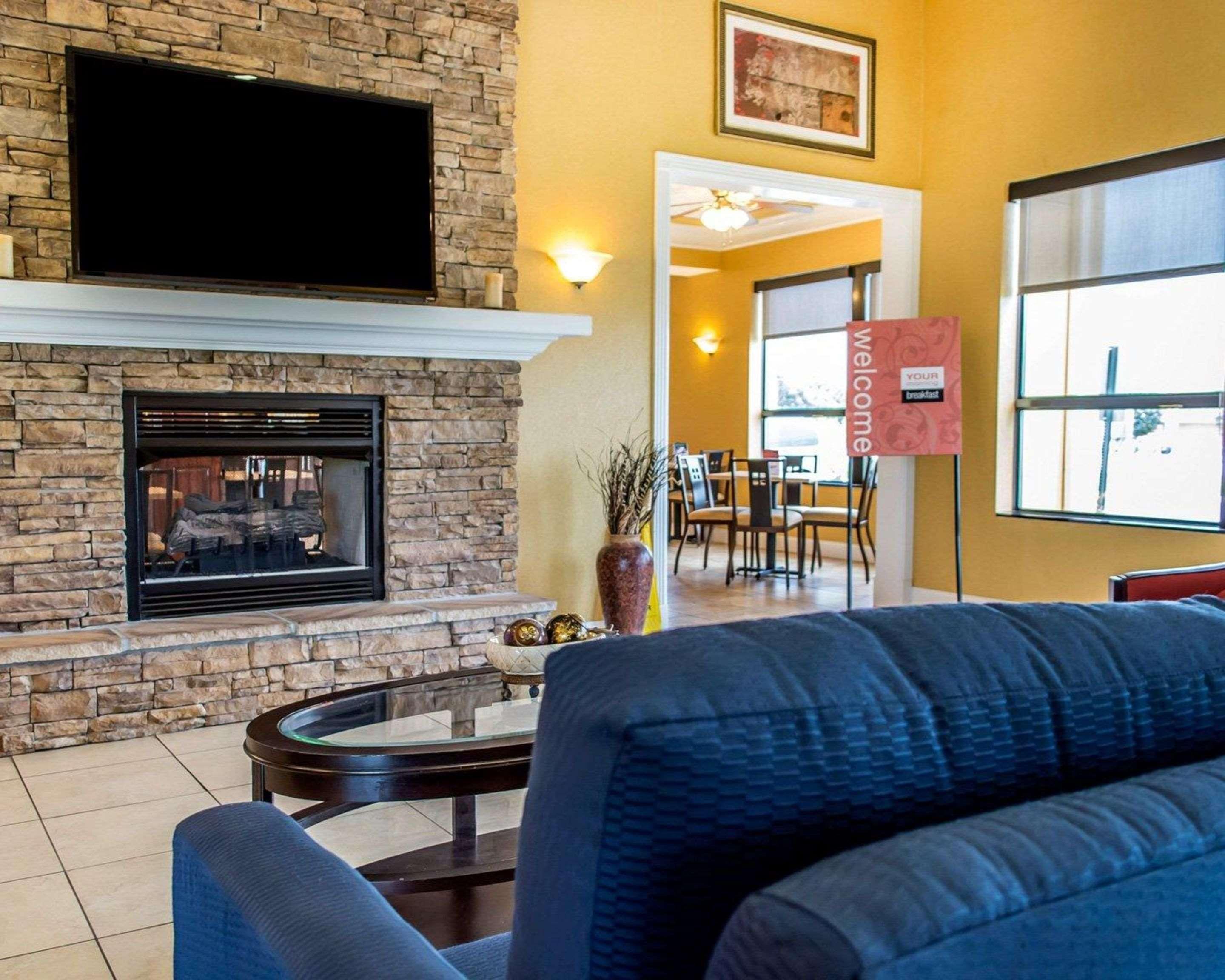 Comfort Inn & Suites Franklin East Екстериор снимка