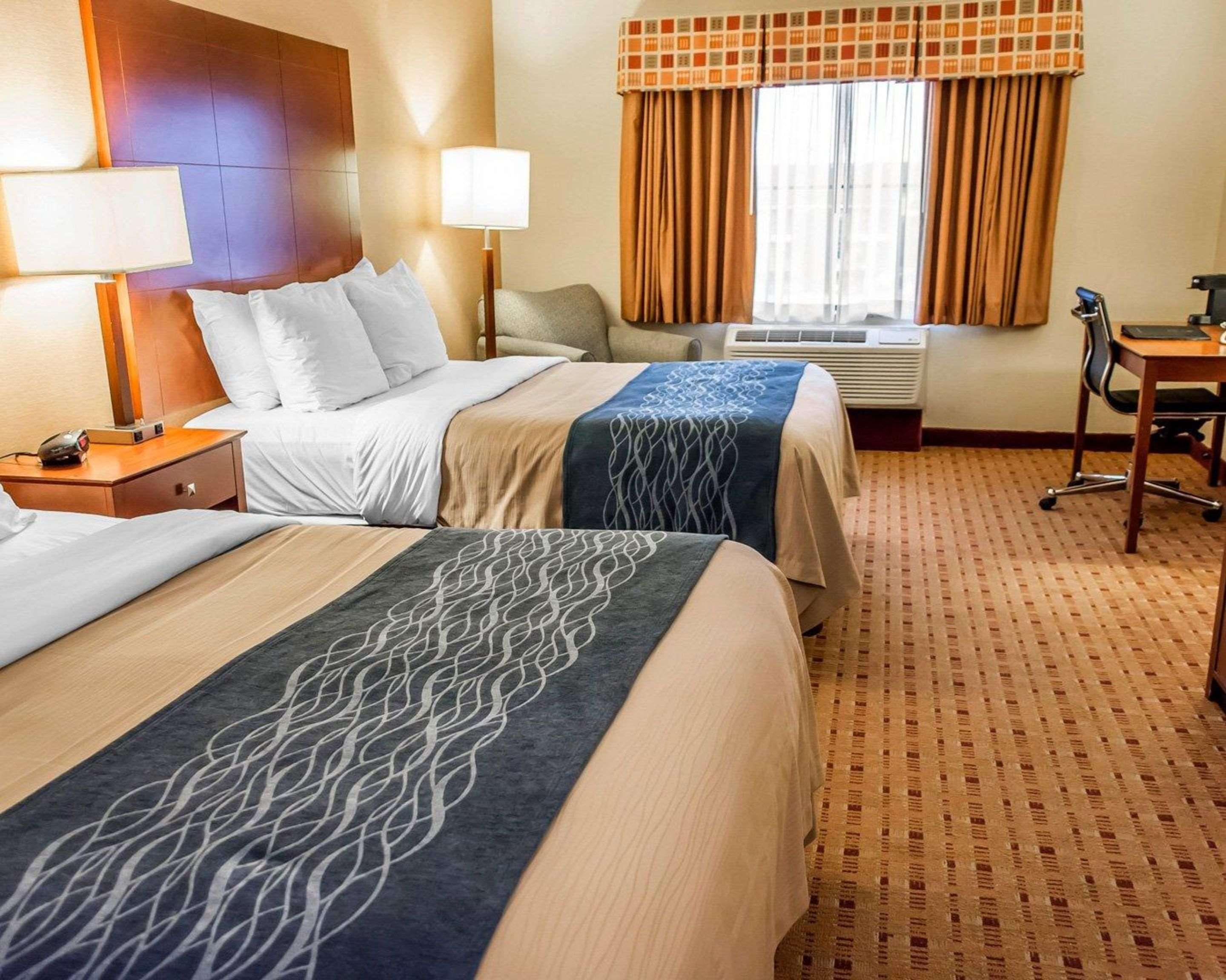 Comfort Inn & Suites Franklin East Екстериор снимка