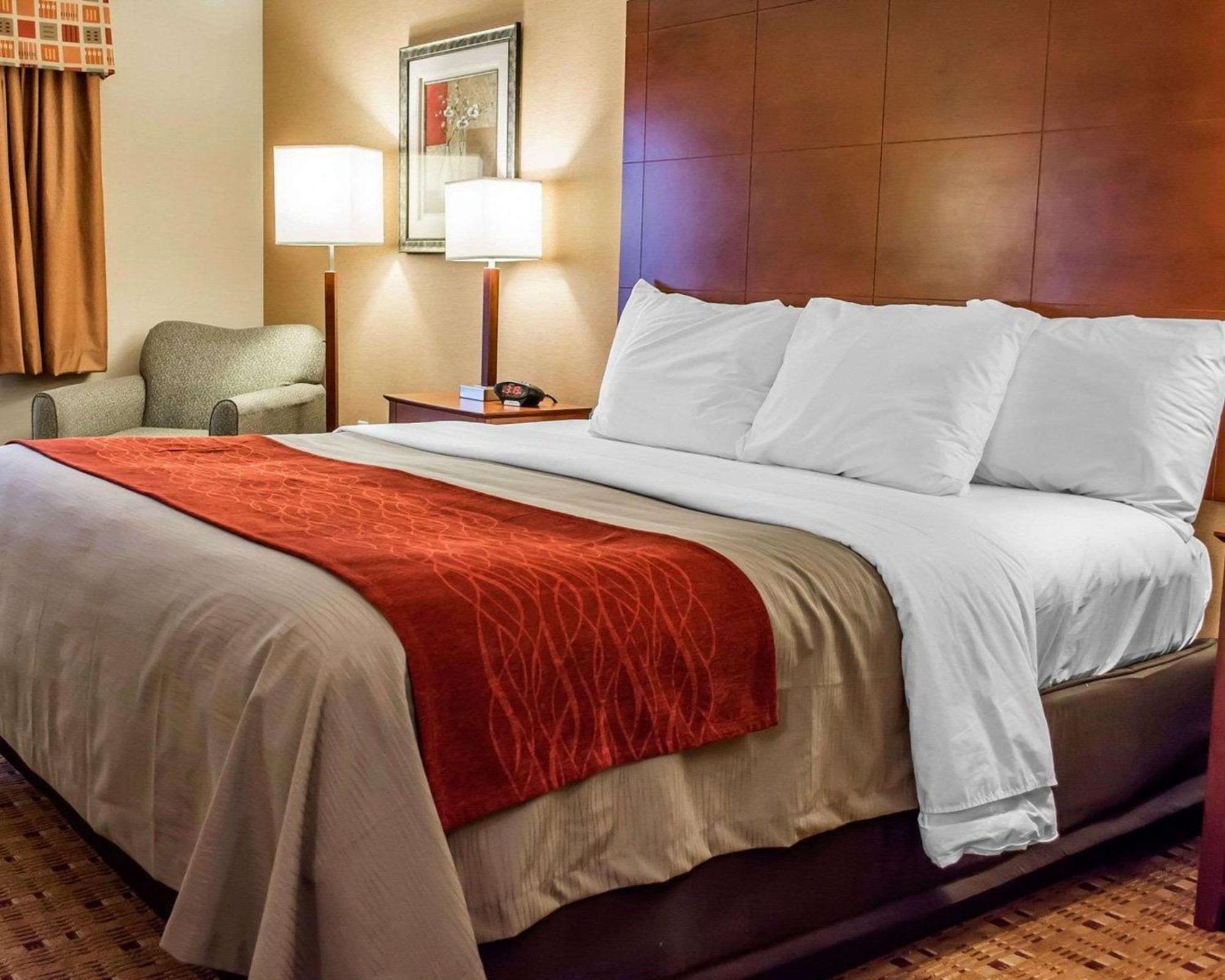 Comfort Inn & Suites Franklin East Екстериор снимка