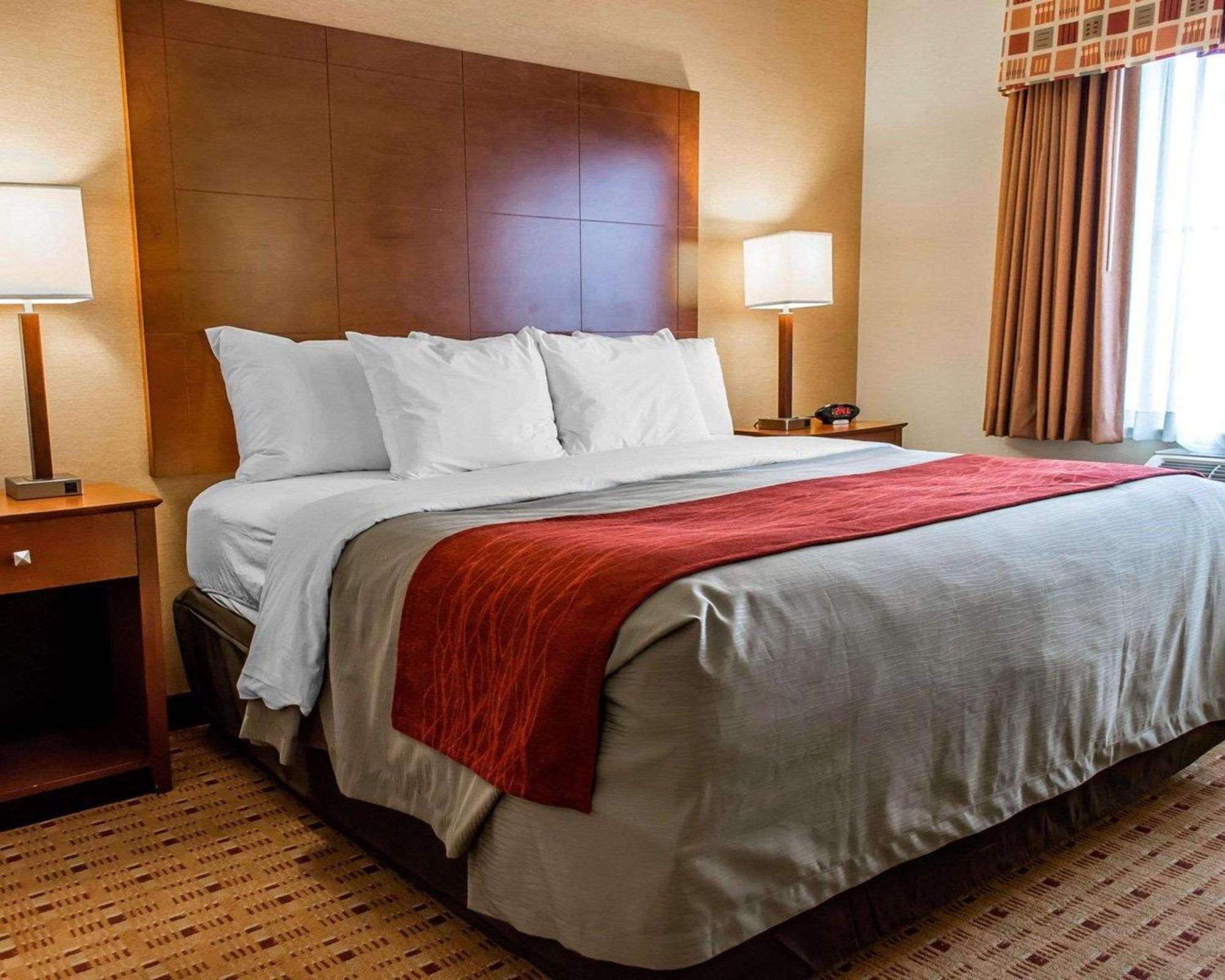 Comfort Inn & Suites Franklin East Екстериор снимка